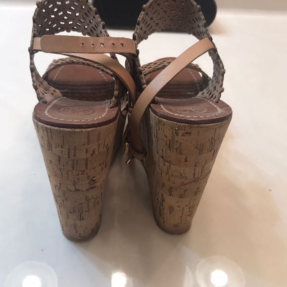 Decorative Tory Burch wedges - Picture 2 of 4